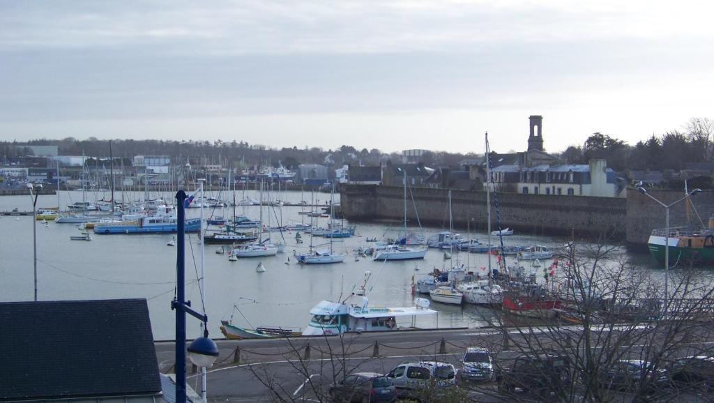 Hotel Du Port Concarneau Bagian luar foto