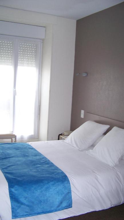 Hotel Du Port Concarneau Bagian luar foto